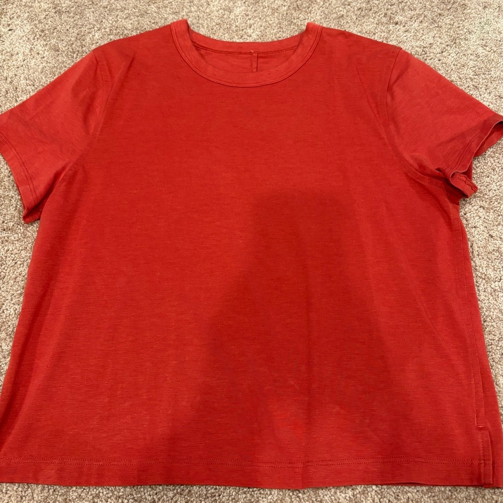 Lululemon burnt orange t shirt